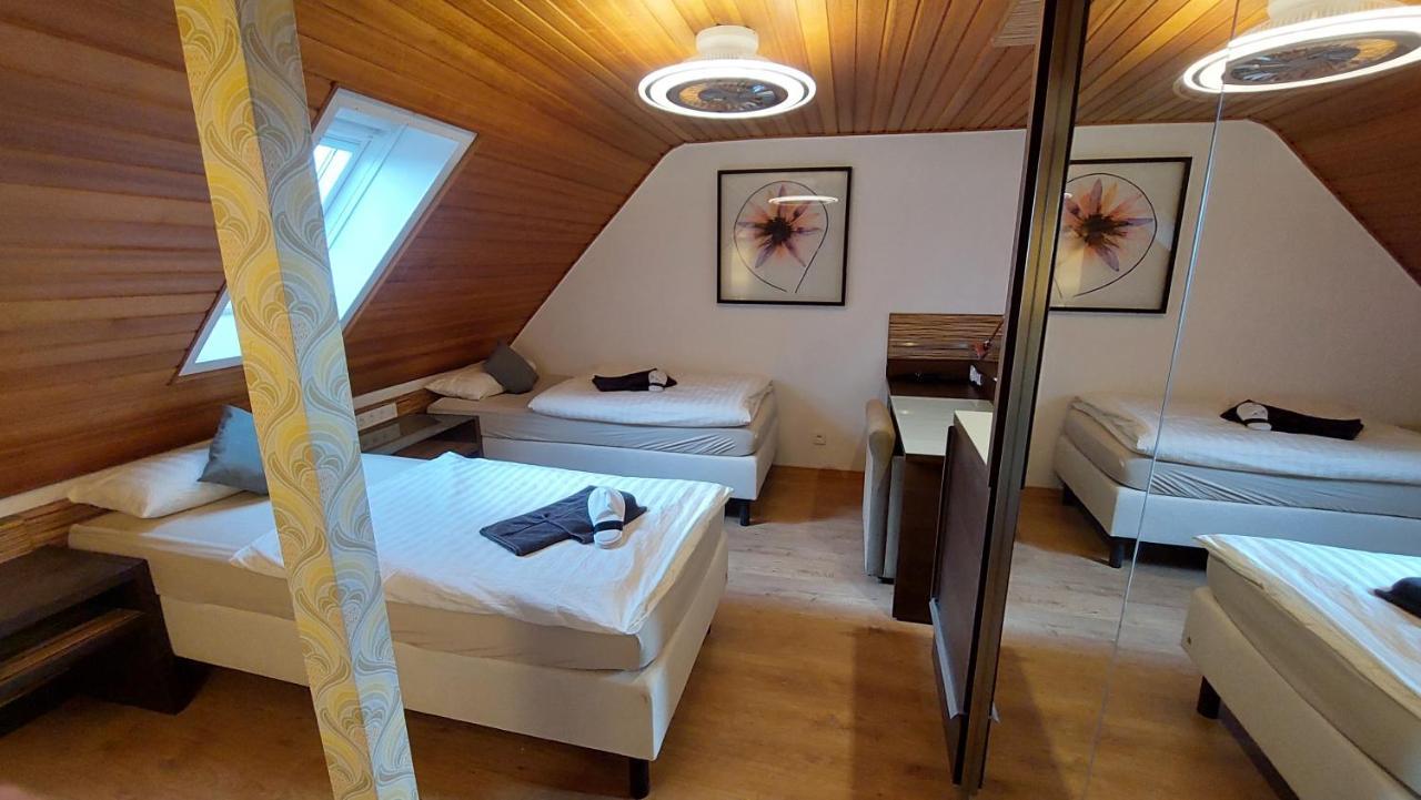 Wohnambiente Apartment Selb Bagian luar foto